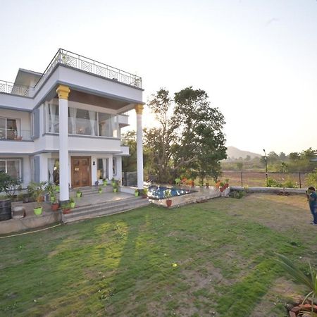 White Castle Villa By Tropicana Stays Lonavala Esterno foto